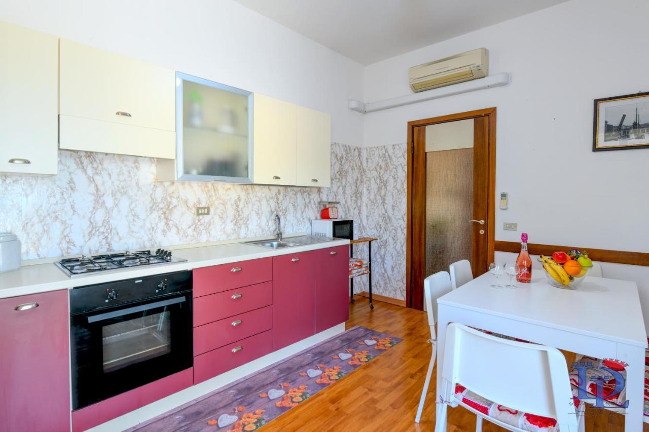Desenzanoloft Official Partner Marriott Homes & Villas - The Sunflower Front Lake Desenzano del Garda Exterior photo