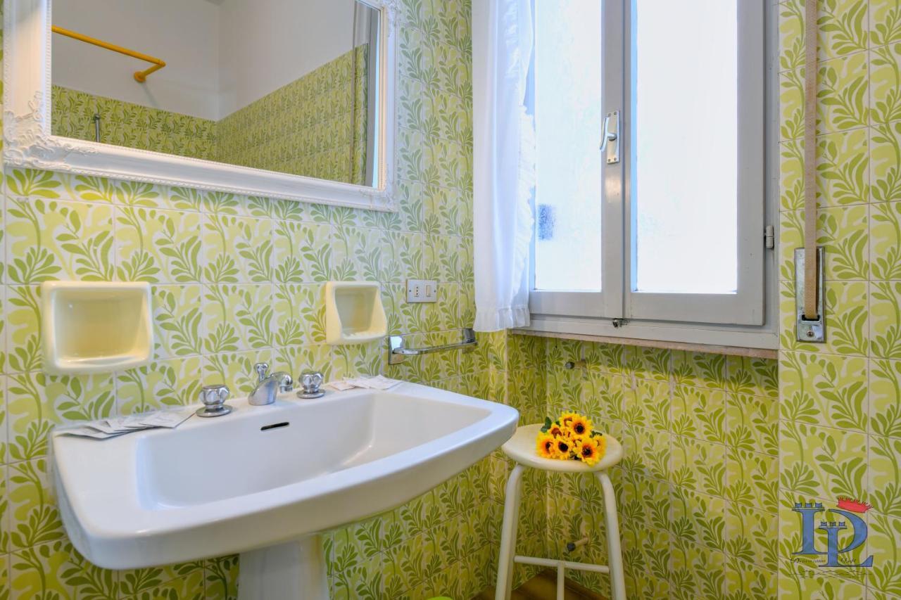 Desenzanoloft Official Partner Marriott Homes & Villas - The Sunflower Front Lake Desenzano del Garda Exterior photo
